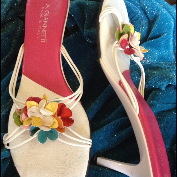 SOLD Made in Italy cute white and pink summer shoe