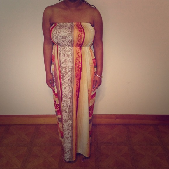 🚫SOLD🚫 Multi-color Aztec like maxi dress