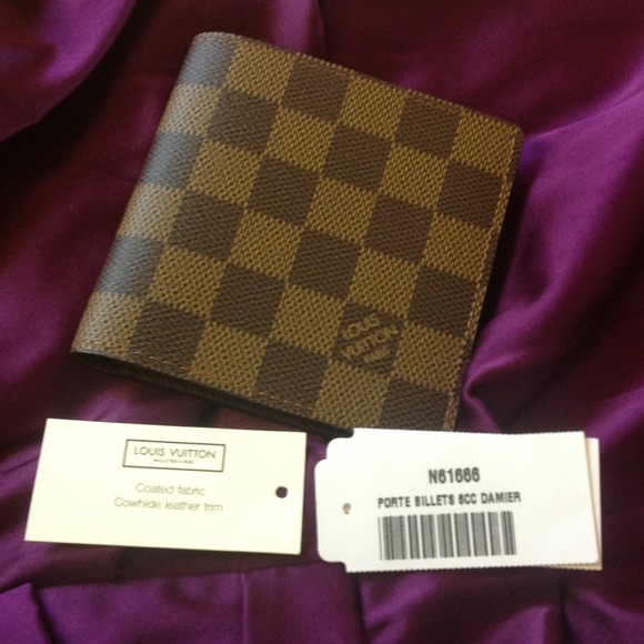 Reserved ****Louis Vuitton Porte Billet 6cc Damier