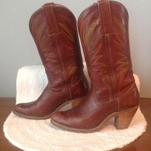 Cowboy boots, great condition!