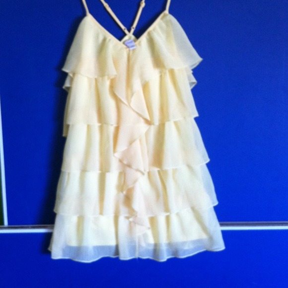 Very yellow ruffled top