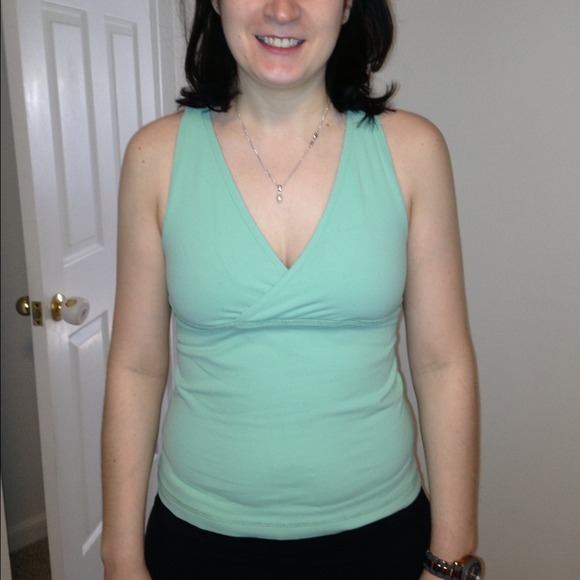 SOLD. Lulu lemon tank top. green. Size 8.