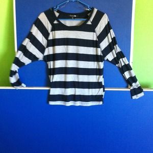 Navy blue stripped top