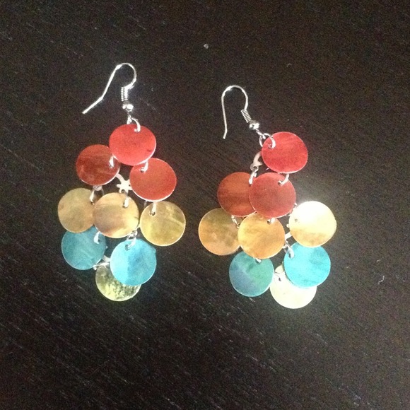 Colorful Shell Jewelry Set - Picture 3 of 4