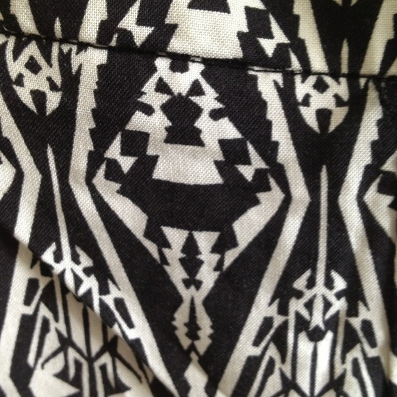 Tribal shorts. - Picture 2 of 3