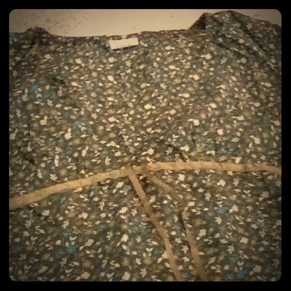 Large maternity shirt