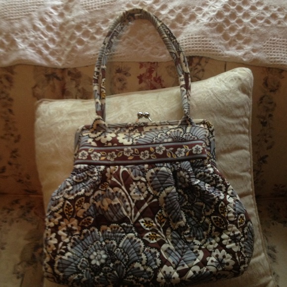 Vera Bradley gently used bag. Very clean.