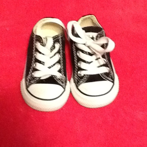 Converse for infants!