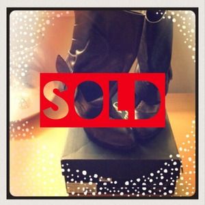 Naughty Monkey booties size 71/2
