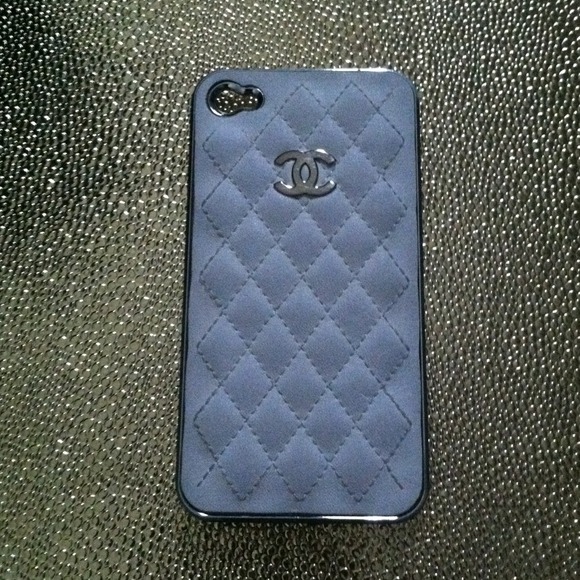 Chanel iPhone 4/4s case - Picture 1 of 1