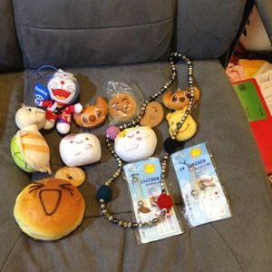 Accessory lot of 14