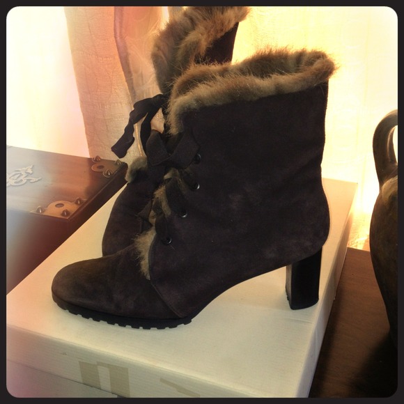 Brown suede fur lined booties