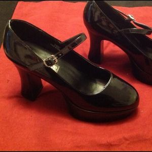 Black patent 4" chunky heel Mary Janes
