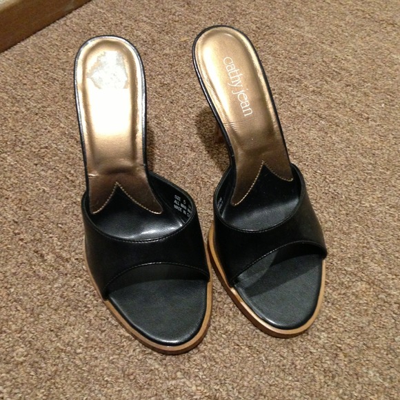 High heel sandal