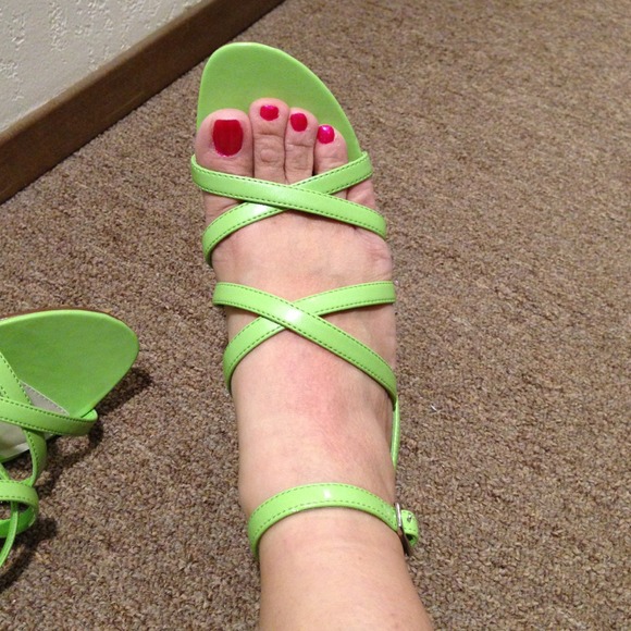 Sandal - Picture 2 of 4