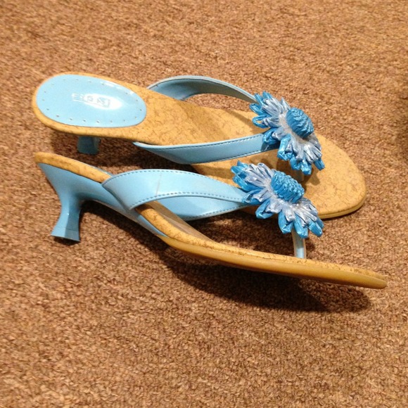 Sandal - Picture 2 of 2