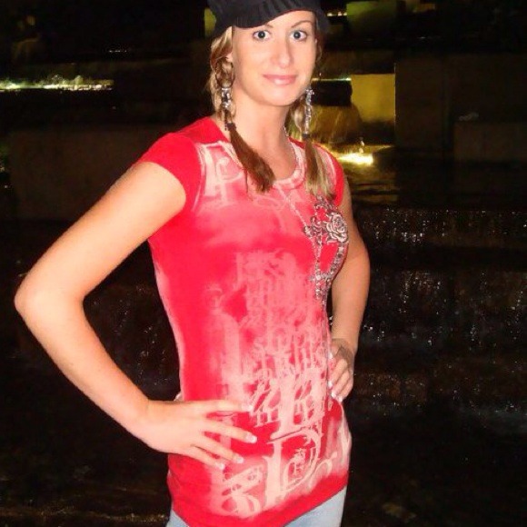 🚫Sold🚫Red rhinestone cross & angel wings t shirt