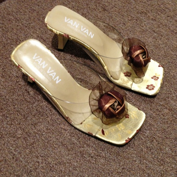 Sandal