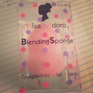 makeup blending sponge  $6each. Or $9 for bundle