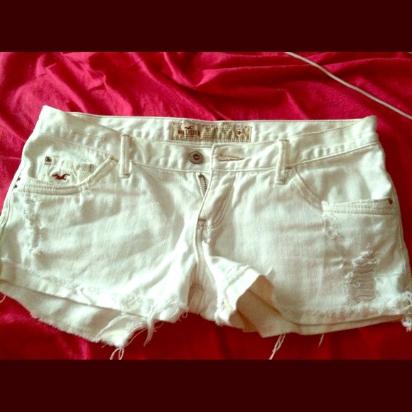 White holister shorts