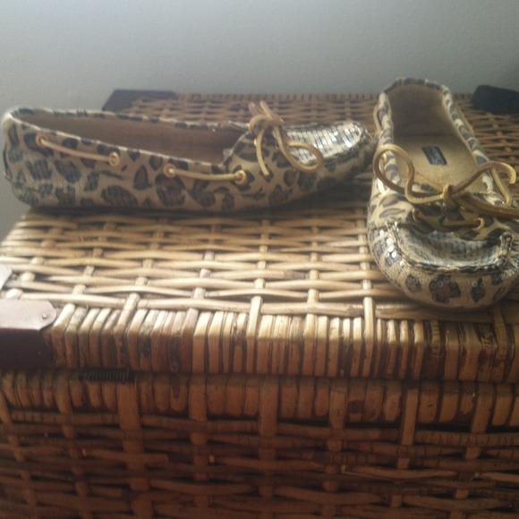 Sequin leopard print Sperrys
