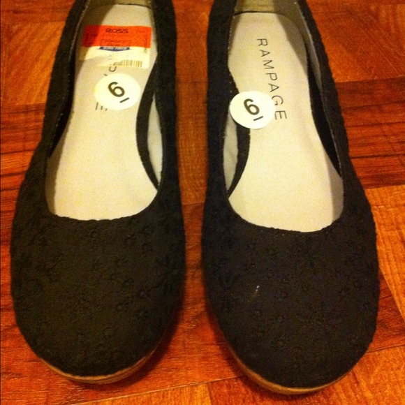 Black upper fabric size 6 shoes🌺