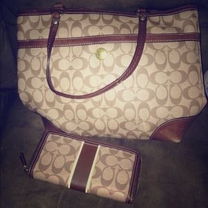Bundled coach heritage purse and wallet