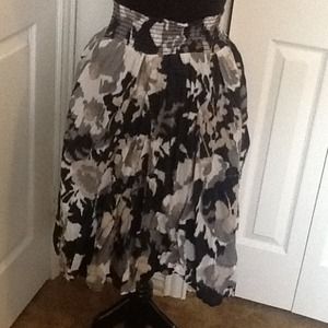 SKIRT WITH ELASTIC WAIST