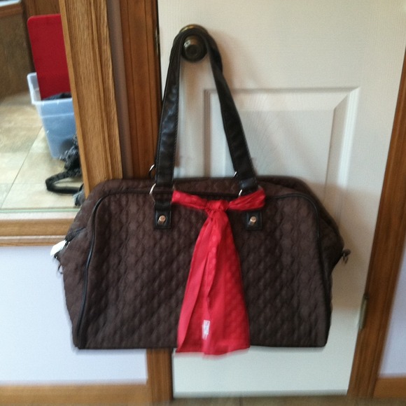 31 brown quilted weekend bag