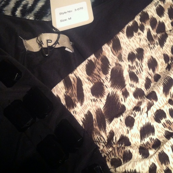 Leopard print mini dress NWT!!! - Picture 2 of 4