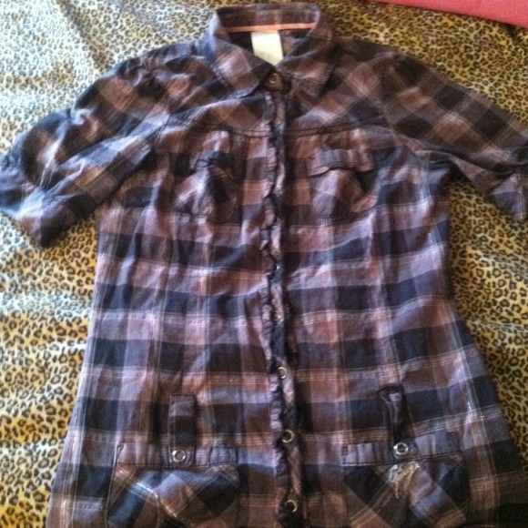 Plaid button up half sleeve shirt