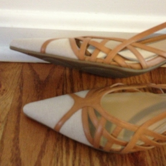 *Sold* Nine West Leather Stiletto Sling backs 8.5 - Picture 2 of 4