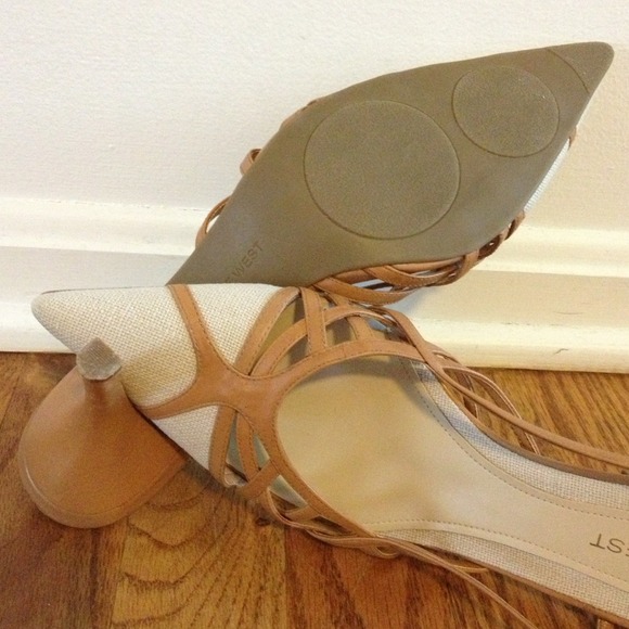 *Sold* Nine West Leather Stiletto Sling backs 8.5 - Picture 3 of 4