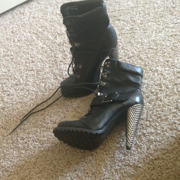 Ankle Booties - Unique Silver Heel - Picture 4 of 4