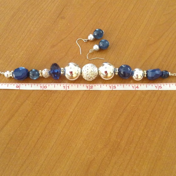 ❌GIFTED❌ Silver and Blue Chico's Neckless ! - Picture 4 of 4