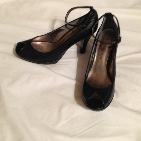 Rampage black ankle strap stilettos 9.5 M