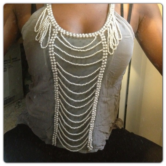 💥Host Pick💥Sheer top w/pearl (not real) beading - Picture 2 of 4