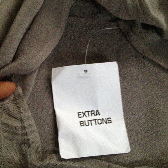 💥Host Pick💥Sheer top w/pearl (not real) beading - Picture 3 of 4