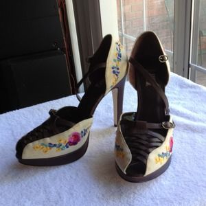 RESERVED FOR 303. JLO shoes & small plaid bag