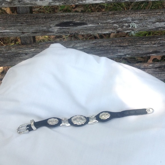 Bundle for Leilea shirt and bracelet