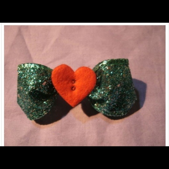 Handmade mermaid bow!