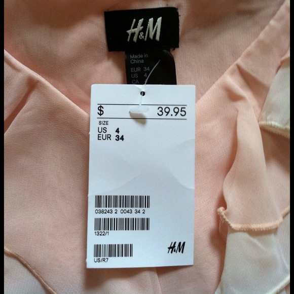 ❌SOLD❌NWT Peach/Tan/Cream H&M dress - Picture 2 of 3