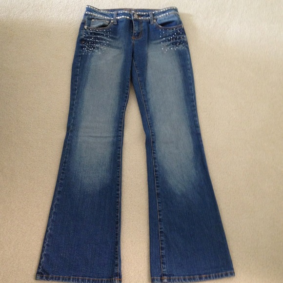 🚫Sold🚫Younique embellished jeans 7