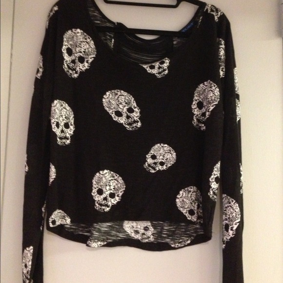 Skull long sleeve shirt.