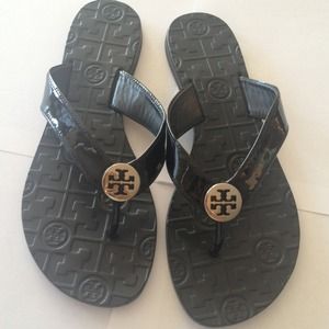 Tori Burch Thora black patent flip flop sandals