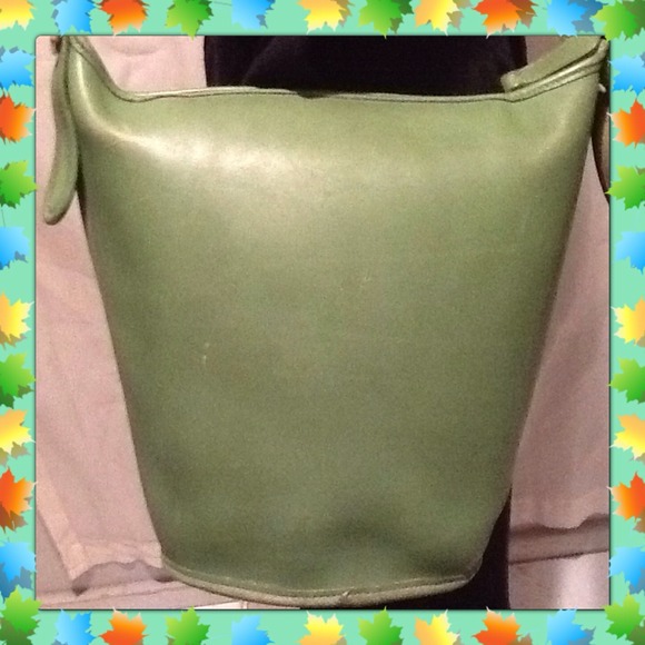 SOLD❤Coach Rare Green Bucket Cross Body Bag - Picture 2 of 4