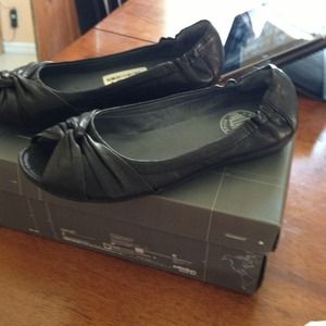 Palladium Depuis 1947 peep toe leather flats VGUC