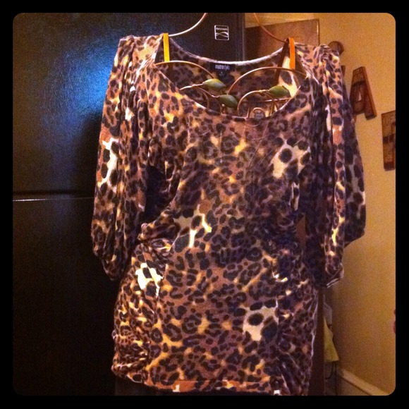 🎀🎀Animal Print Wide 3/4 Sleeve blouse🎀🎀