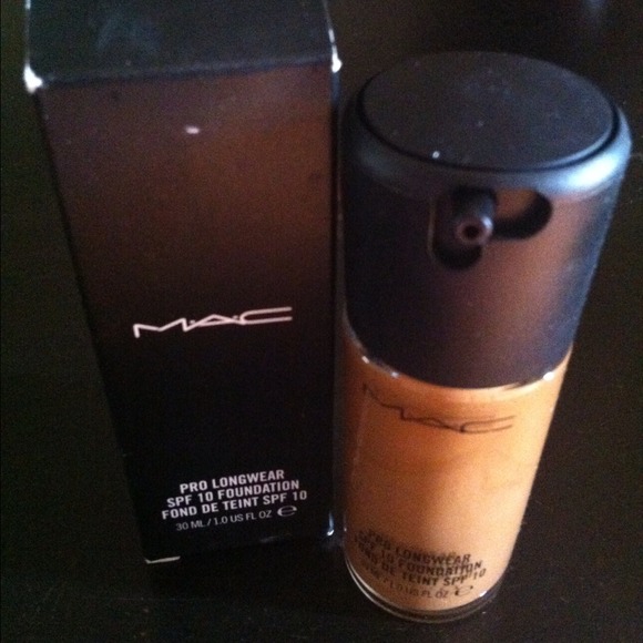 Mac Prolong Wear foundation NW50
