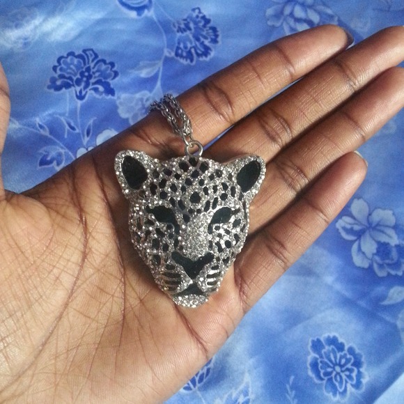 Gorgeous leopard necklace